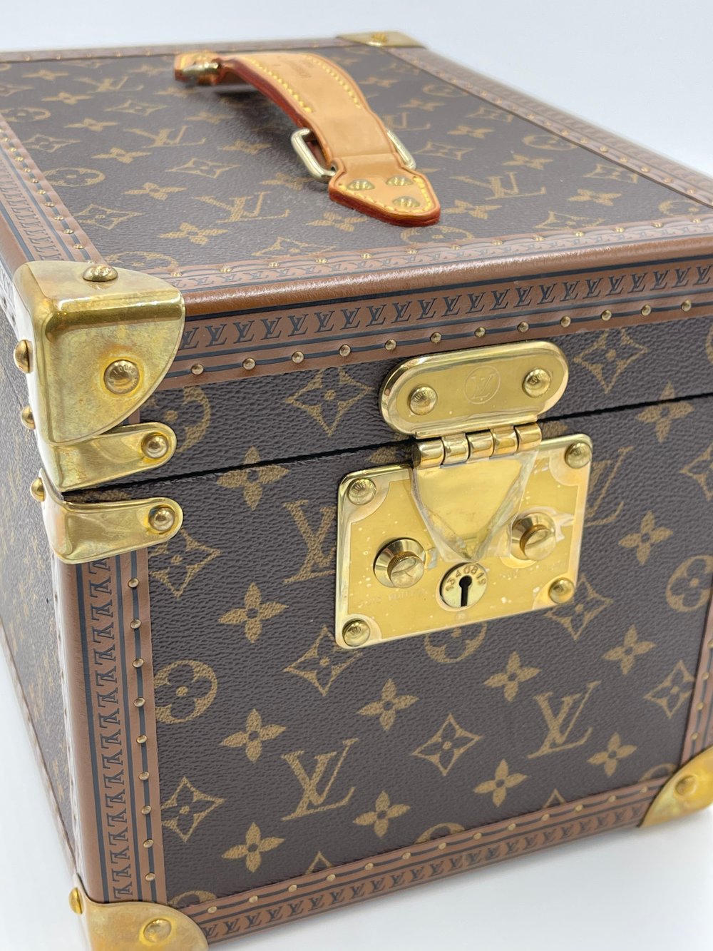 LOUIS VUITTON BOITE FLACONS