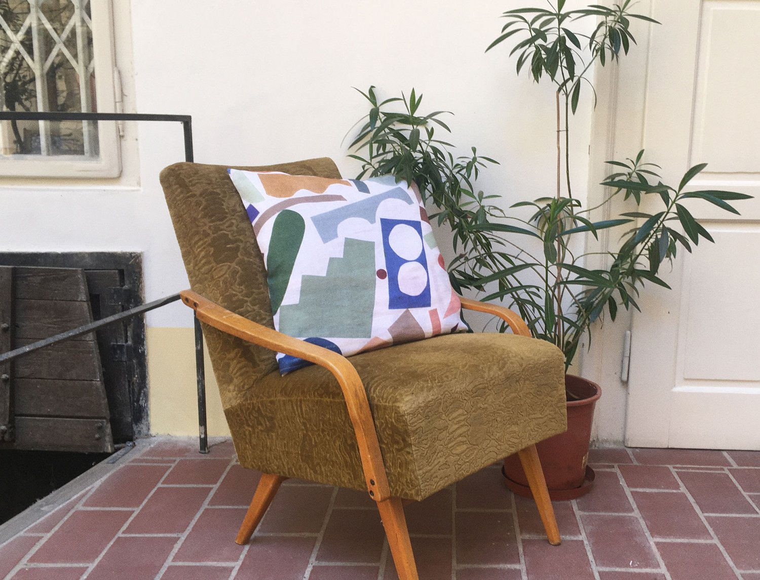 Image of SHAPES LINEN PILLOWCASE