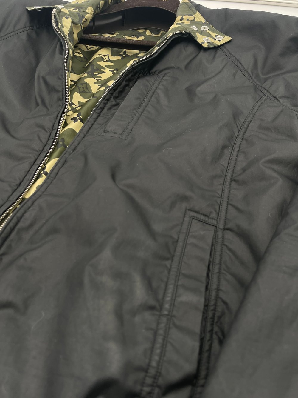 Louis Vuitton 2008 Murakami Monogramouflage Reversible Jacket – Ākaibu Store