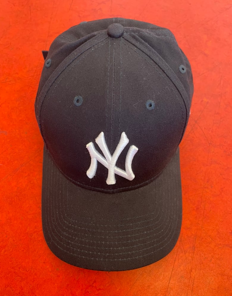 Image of NY CAP / SECOND HAND