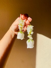 Large 🤍White Bellflowers🤍 Golden