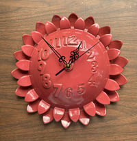 #111 Red Flower Clock