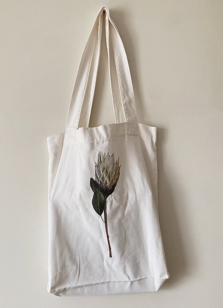 Image of The Tote's Australiana Carry Bag