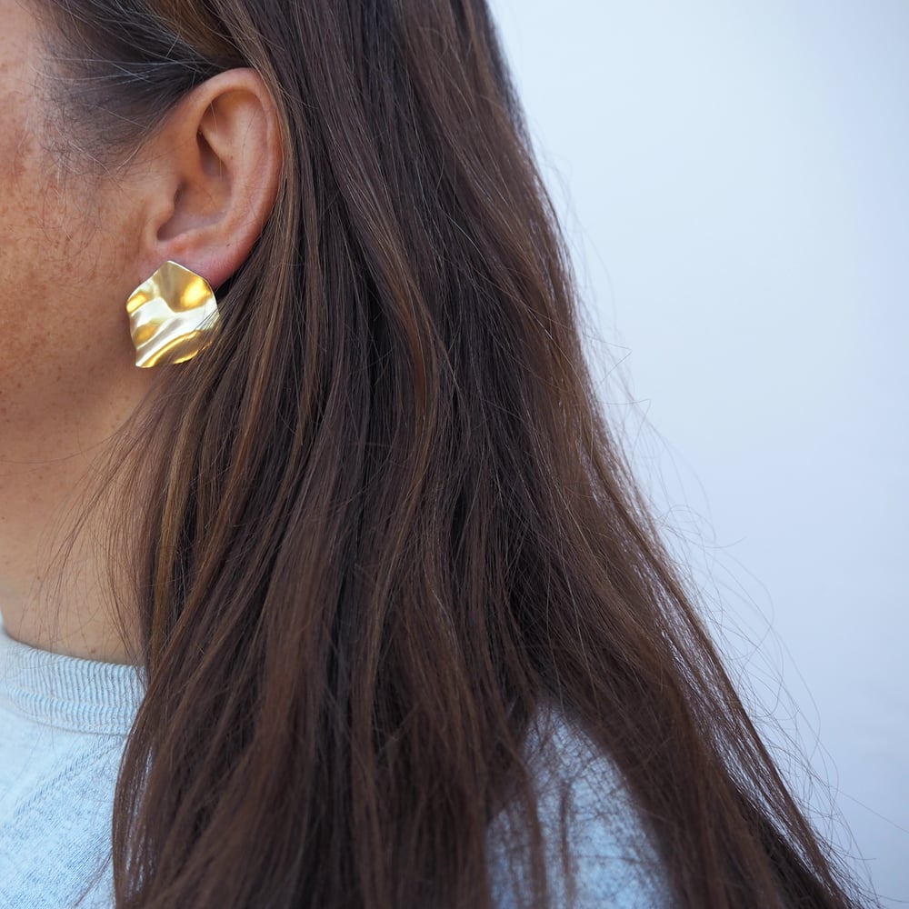 Image of *NEW* Purl Statement Stud Earrings