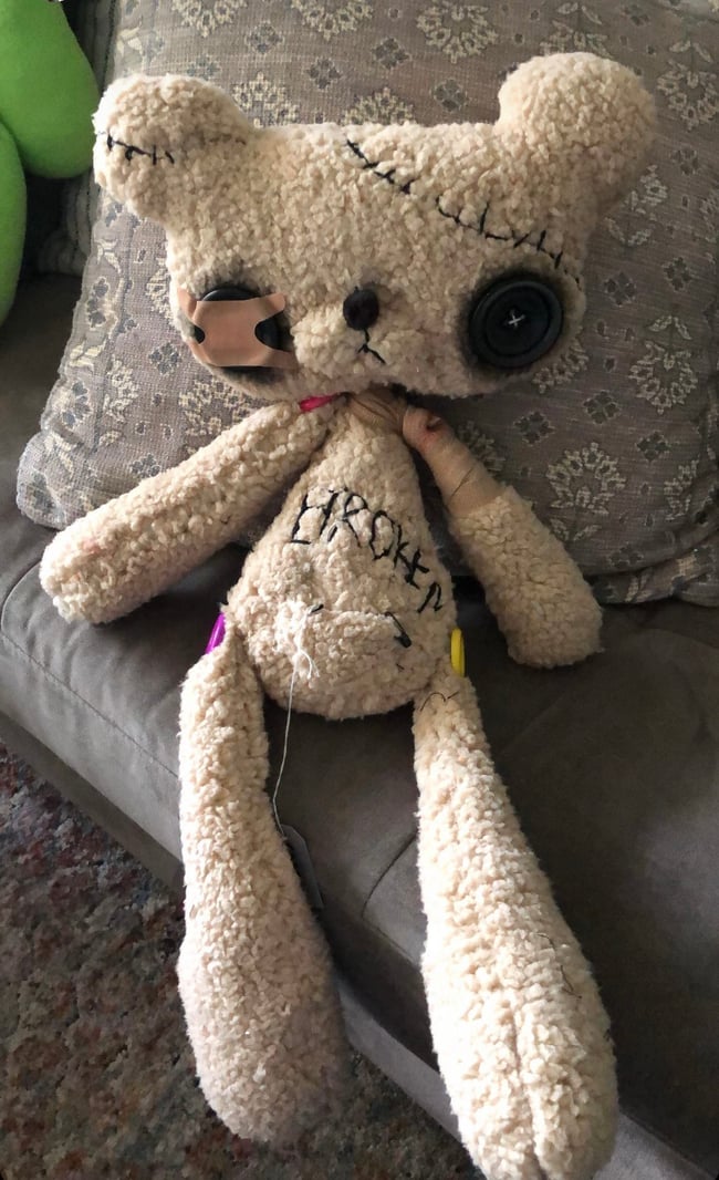 SOLD!!!broken teddy 