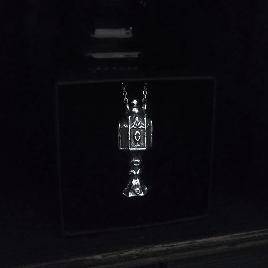 Image of SOMBRE GRAAL. RELIQUARY AMULET ↟ sustainable silver -  Holy Grail, medieval Sacred Art, shrine