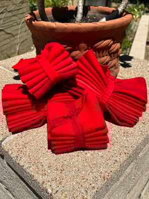 Image of Scarlet Hand Dyed Wool 5 Piece Bundle - Two Sizes