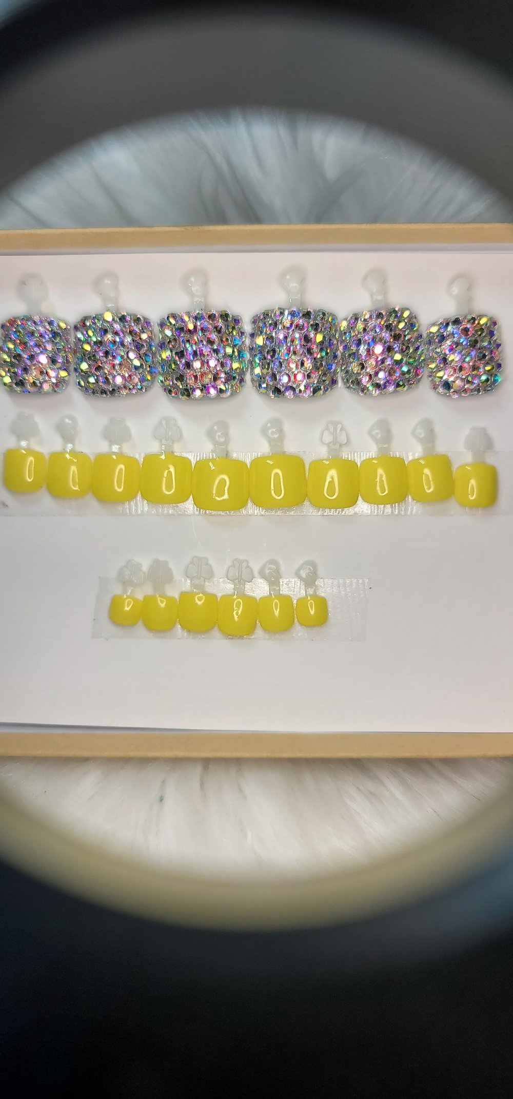 Image of Yellow Toe nail set