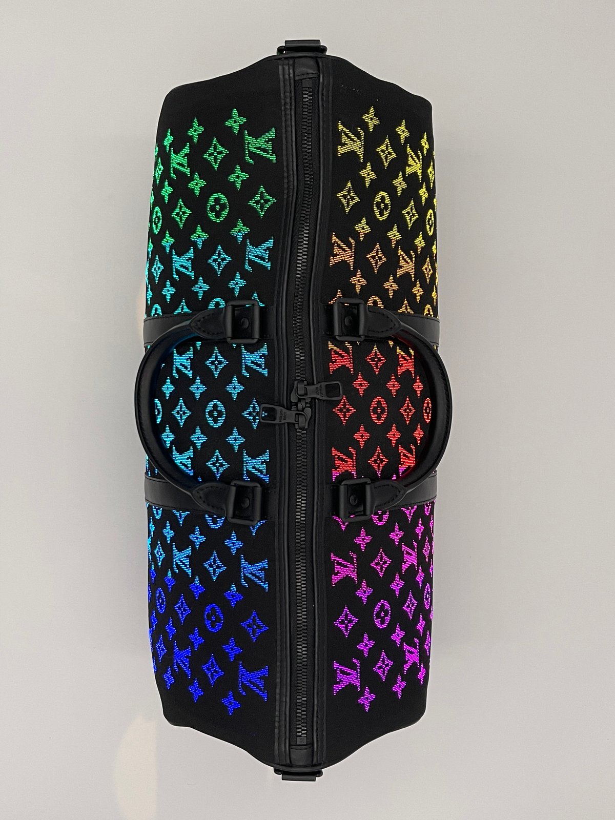 BRAND NEWLimited edition Louis Vuitton keepall 50 Light Up virgil abloh  fw19  Louis vuitton suitcase Louis vuitton mens bag Louis vuitton luggage