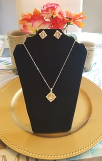 Sparkling Champagne Necklace & Earring Set