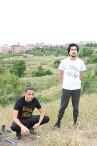 Image 3 of Camiseta POLÍTIKA DE PARQUE