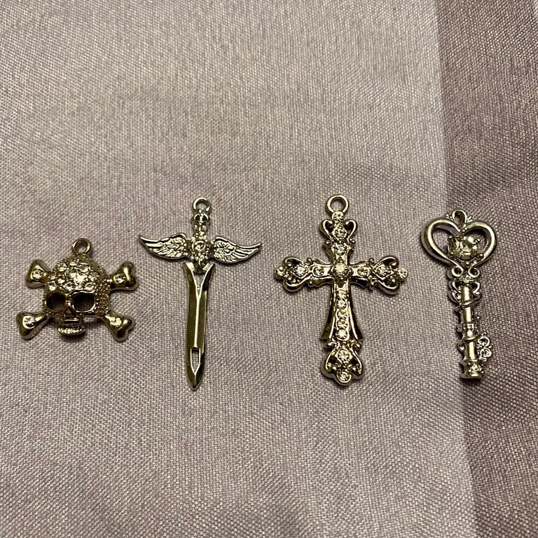 PEARL NECKLACE Image 2