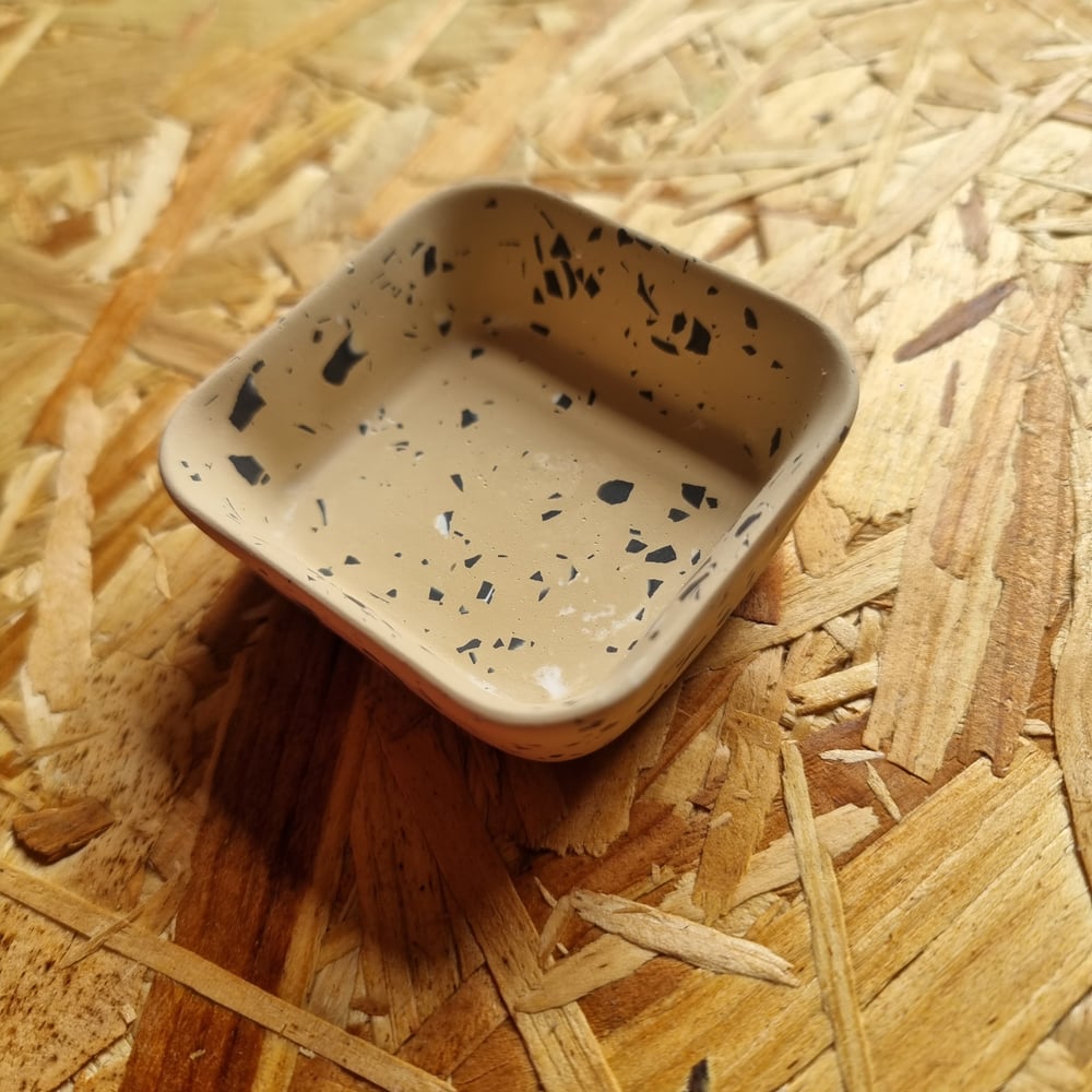 Image of Small Square Wheat with Black Terrazzo Dish