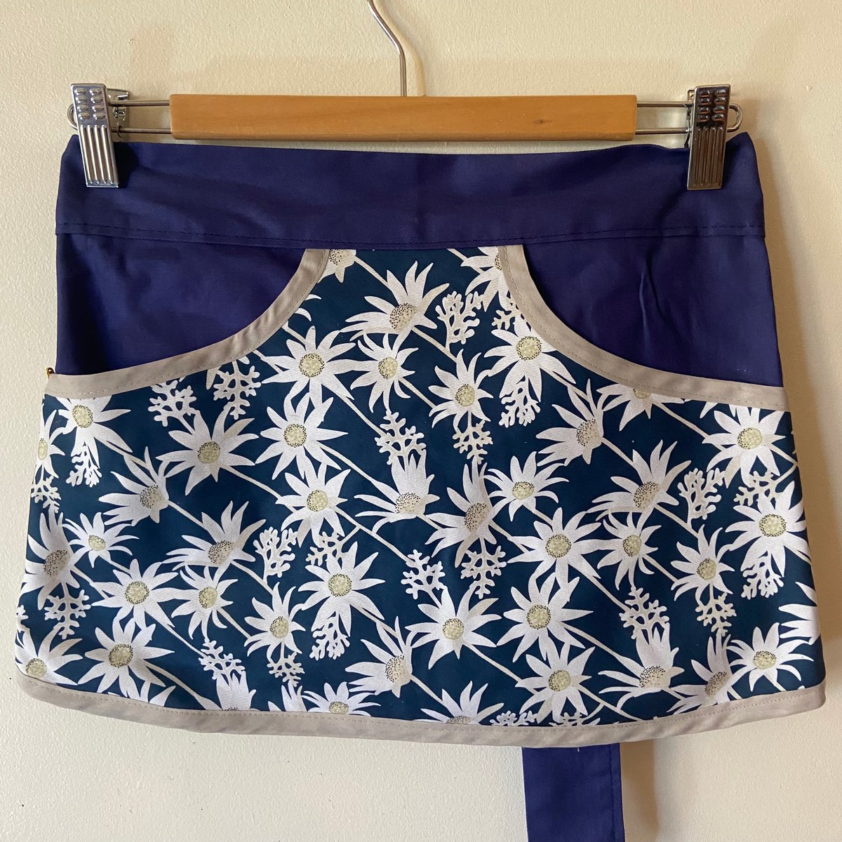 Image of Forager Apron - Flannel Flowers