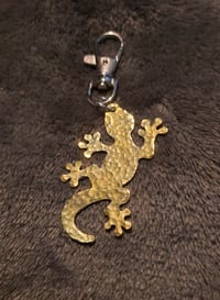 Image 4 of Textured lizard clip on tag