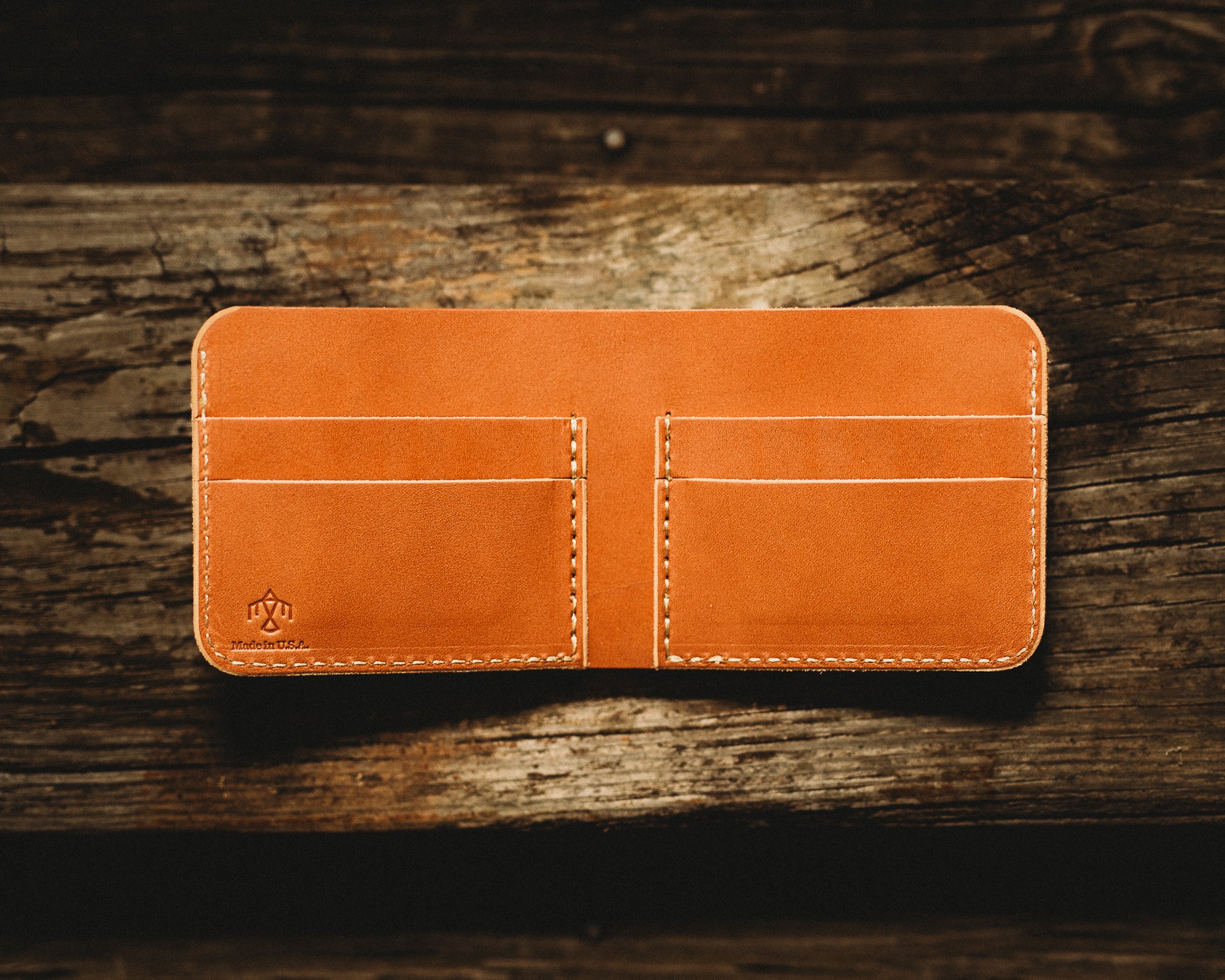 Saddle Bi-Fold Card Holder