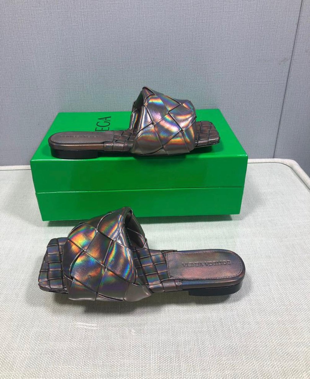 Bottega Iridescent Slides