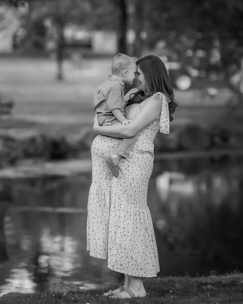 Image of Outdoor maternity session