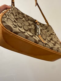 Image 3 of Vintage Coach Hampton Signature Clip Hobo Shoulder Bag