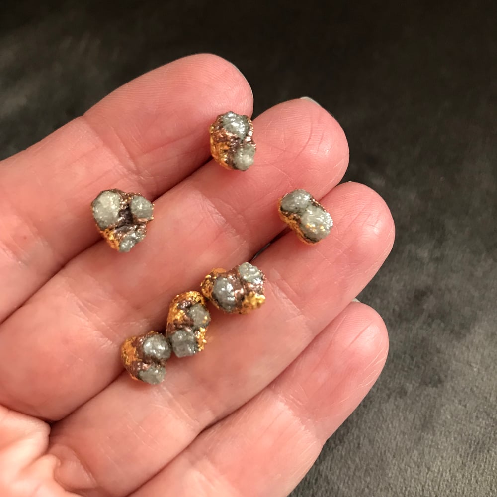 Image of RAW DIAMONDS single stacking nugget earring