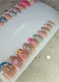 Image 1 of Short Round Hand Painted Mix & Match Gel Press On Set