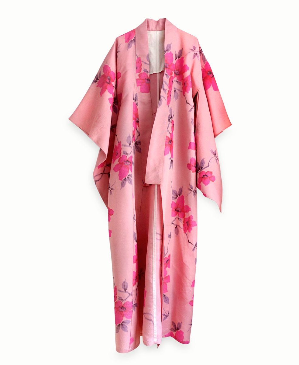 Rosa kimono af pink fersken blomster Kimono in the Clouds