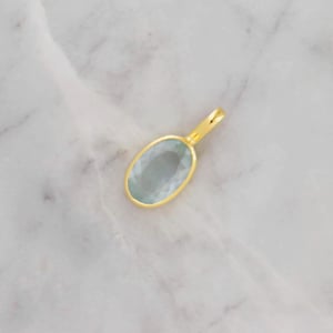 Image of Sri Lanka Aquamarine crystal oval cut 14k gold necklace no.1