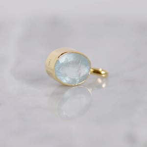 Image of Sri Lanka Aquamarine crystal oval cut 14k gold necklace no.2