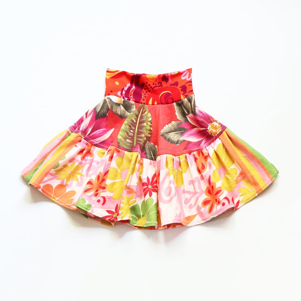 Image of coral floral tropical vintage fabric 6 courtneycourtney comfy twirly twirl flouncy skirt