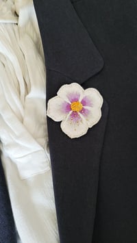 Image 2 of Broche Fleur AFTER BEE