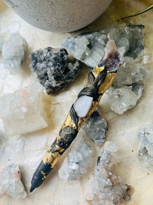 Image of Manifesting Pen Agate Geode 