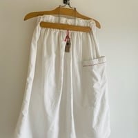 Image 1 of Jupon blanc avec grande poche