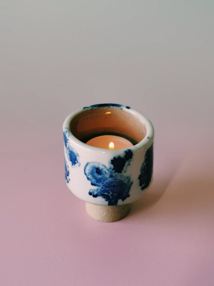 Image of Reversible Tealight/Candlestick Holder