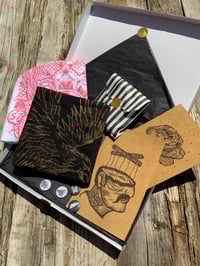 Image 3 of DELUXE  BOX 