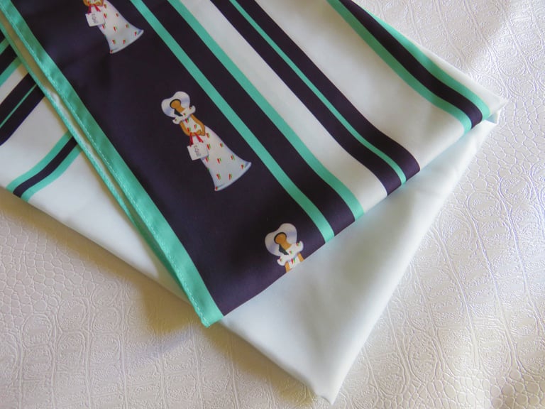 Siurell Scarf Image 3