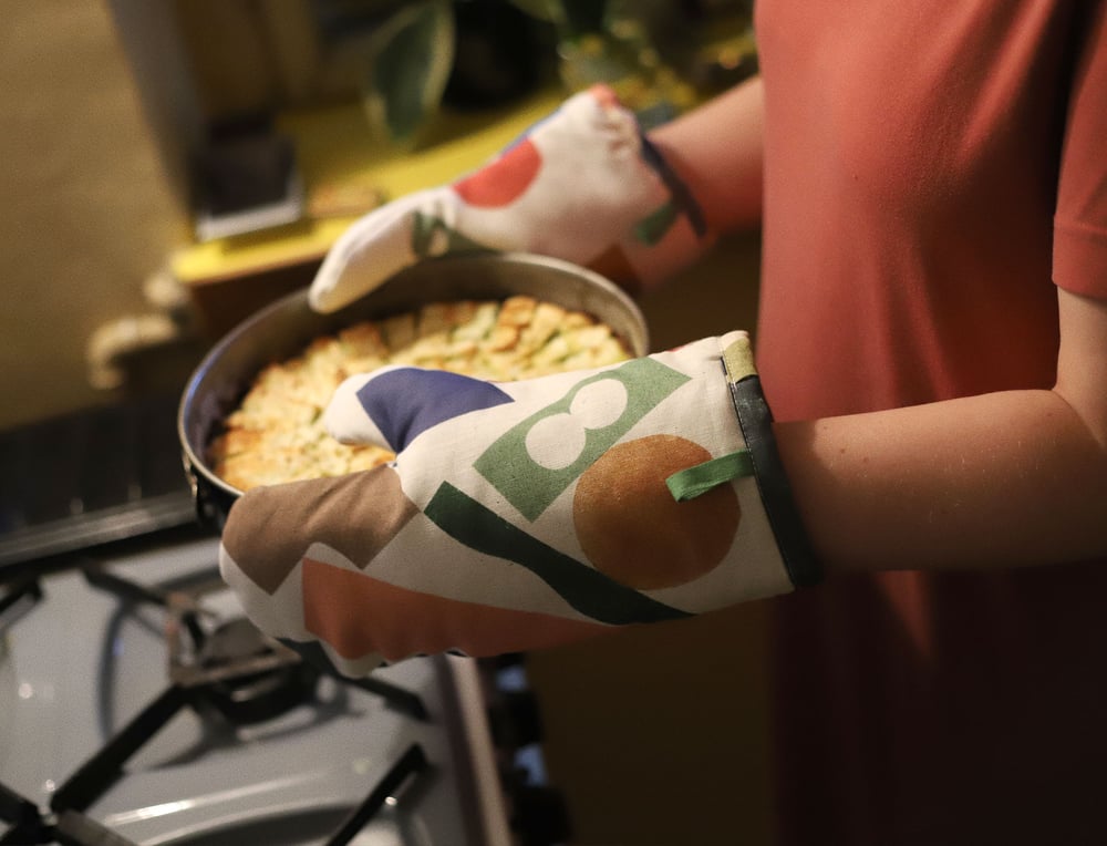 Image of COLOR SHAPES COOKING GLOVE
