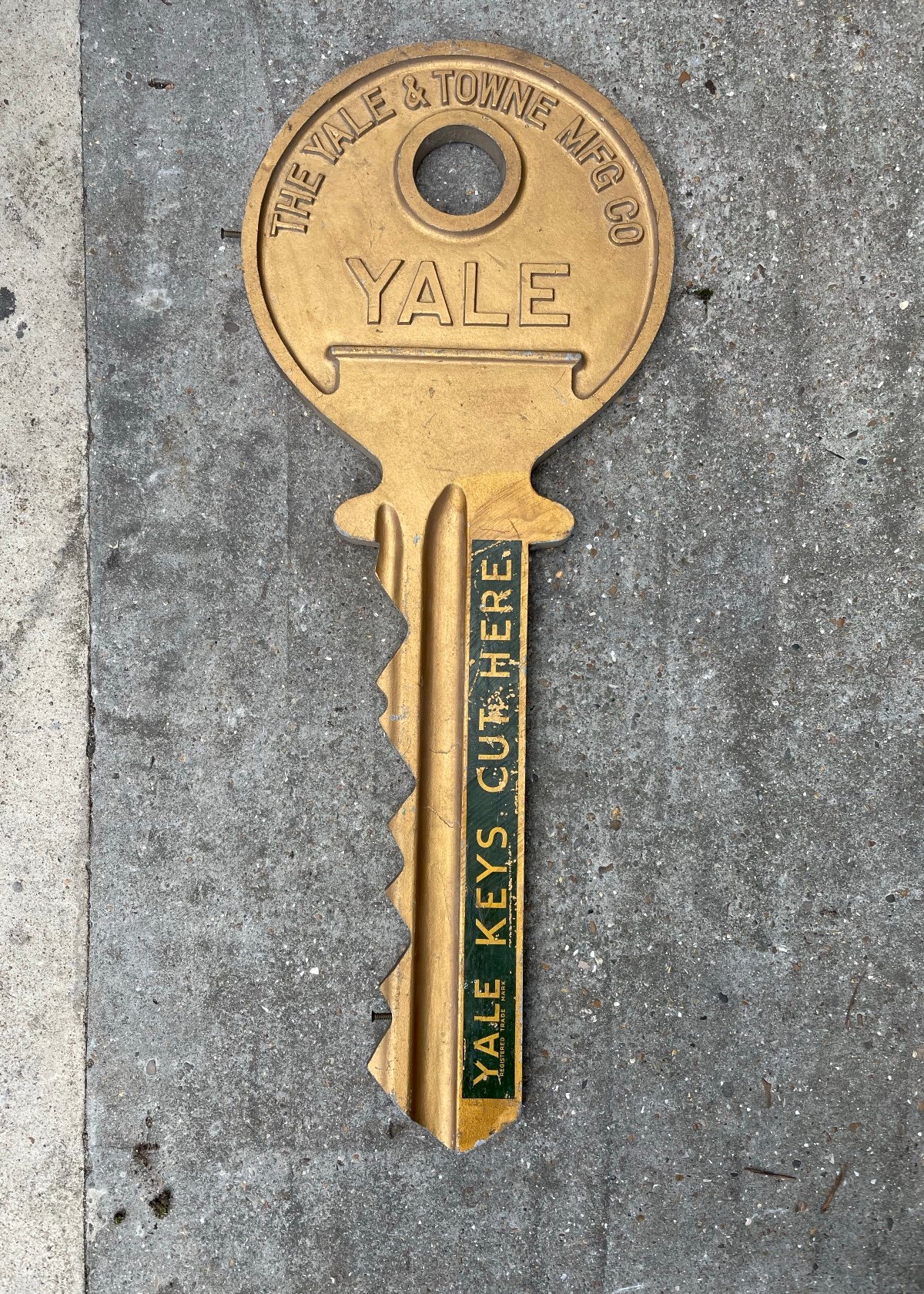 Bena | Vintage Giant Yale Key Cutting locksmith trade shop Sign RARE 1950's