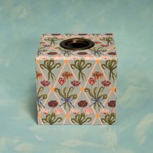 Image of Tissue Box - Diamond Tulip