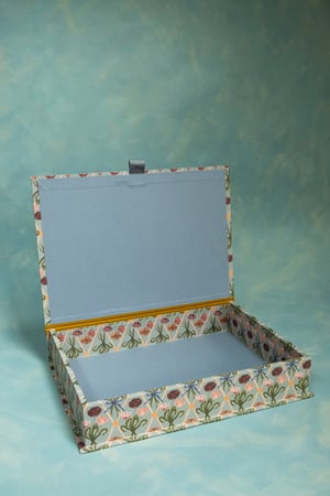 Image of A4 Keepsake Box - Diamond Tulip