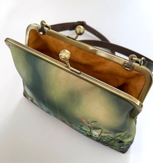 Image of Woodland glade, large shoulder bag with kisslock frame and crossbody leather strap