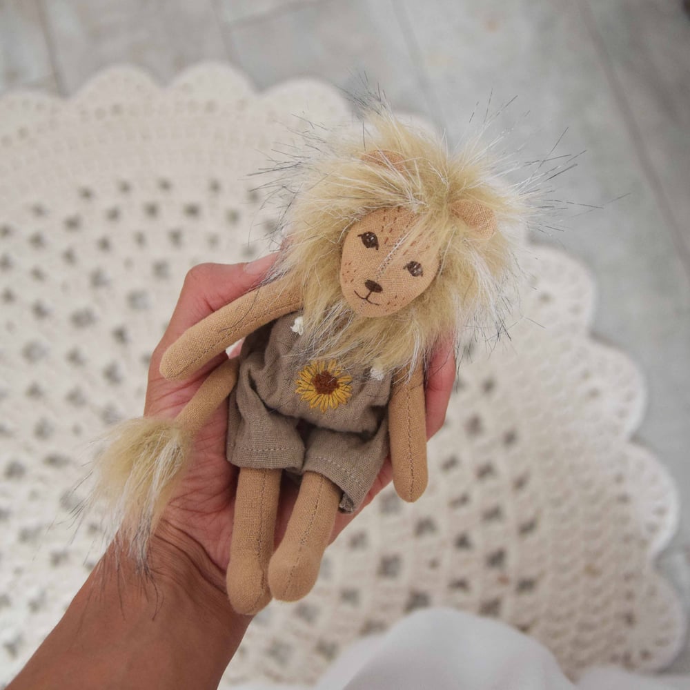 Image of Mini Mini Lion Phylémon Tournesol