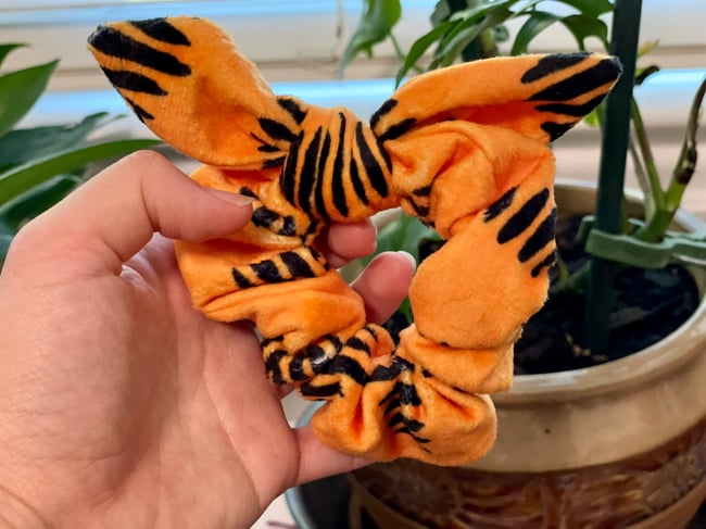 Garfield Bow Scrunchie