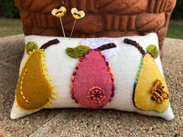 BIG Flowers Pin Cushions - Wool Applique Pattern - Shipped