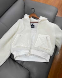 Sherpa edge bomber ivory 