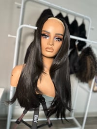 Image 2 of Refurbished wig 18