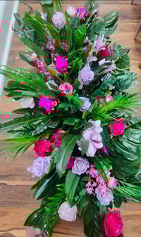 Image 3 of 120 cm tropical flower runner mixed with hot pink and lavender 