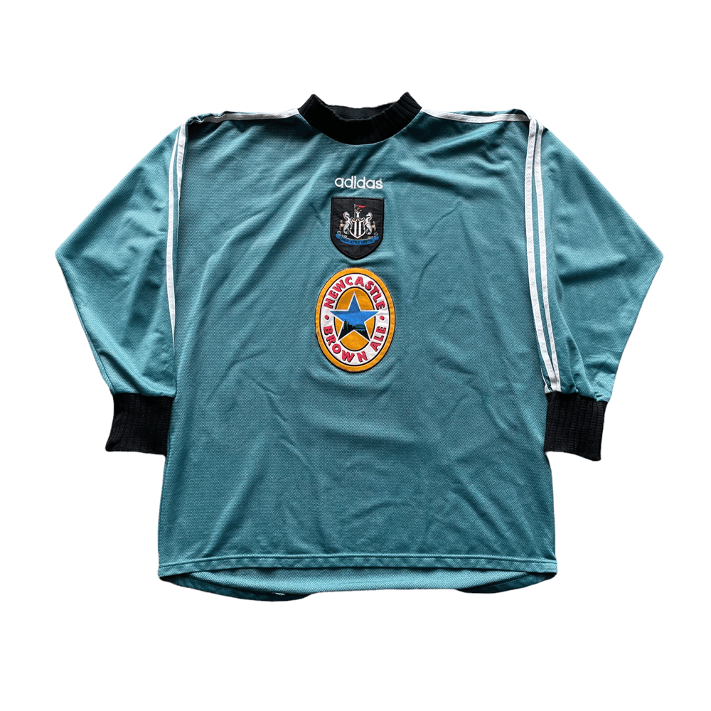 Image of 96/97 Newcastle goalkeeper home shirt size xl 