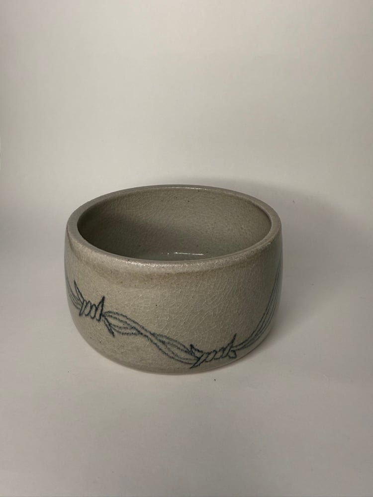 Barbed bowl