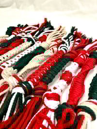 Image 1 of Mordedores artesanales macramé