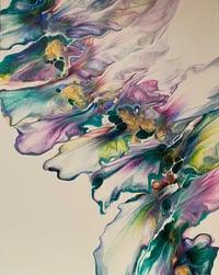Image 2 of Green/pink Dutch pour